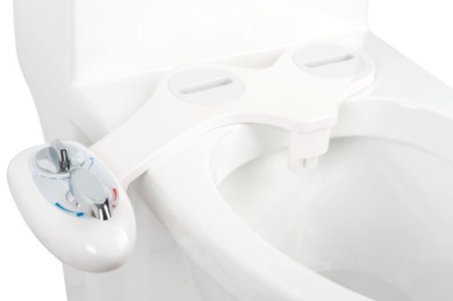 Le kit douchette hygiénique japonaise pour wc standard se fixe sur toutes les cuvettes.